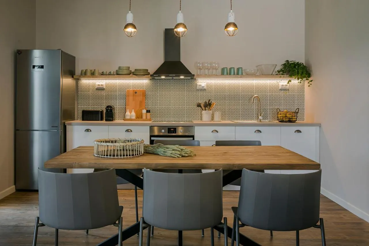 Kappa Suites & Apartments Khelmáta اليونان